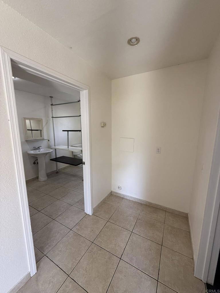 4120 Estrella Ave 1 Property Photo 12