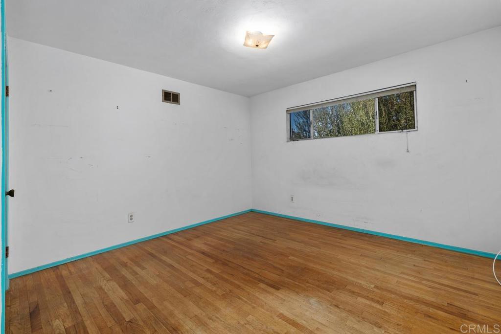 2947 Helix Street Property Photo 20
