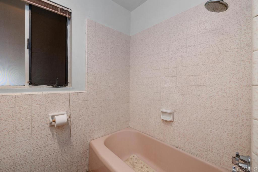 2947 Helix Street Property Photo 22