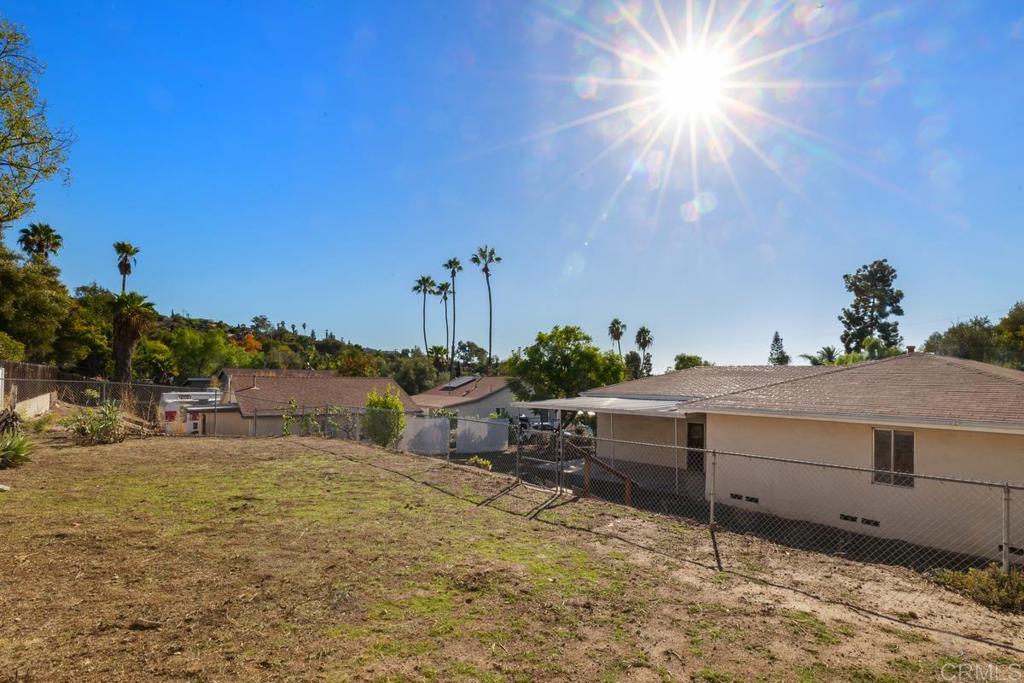 2947 Helix Street Property Photo 25