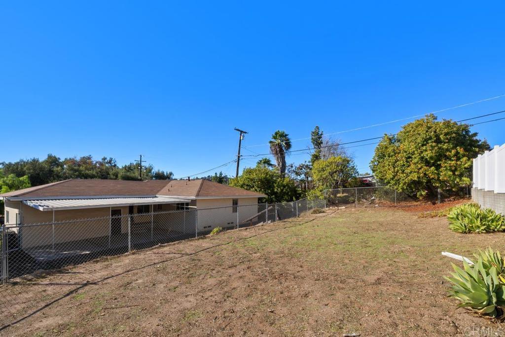2947 Helix Street Property Photo 26