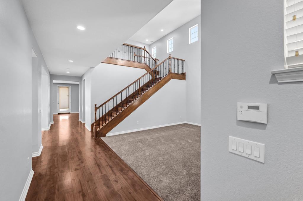 27973 Breakwater Ct. Property Photo 4