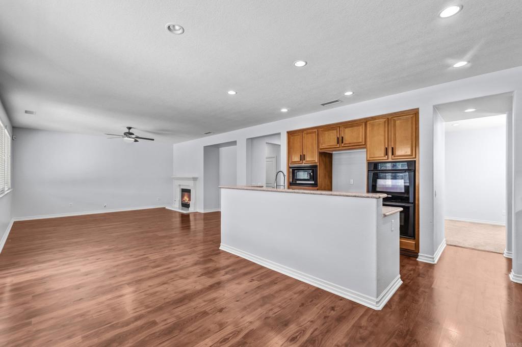 27973 Breakwater Ct. Property Photo 13