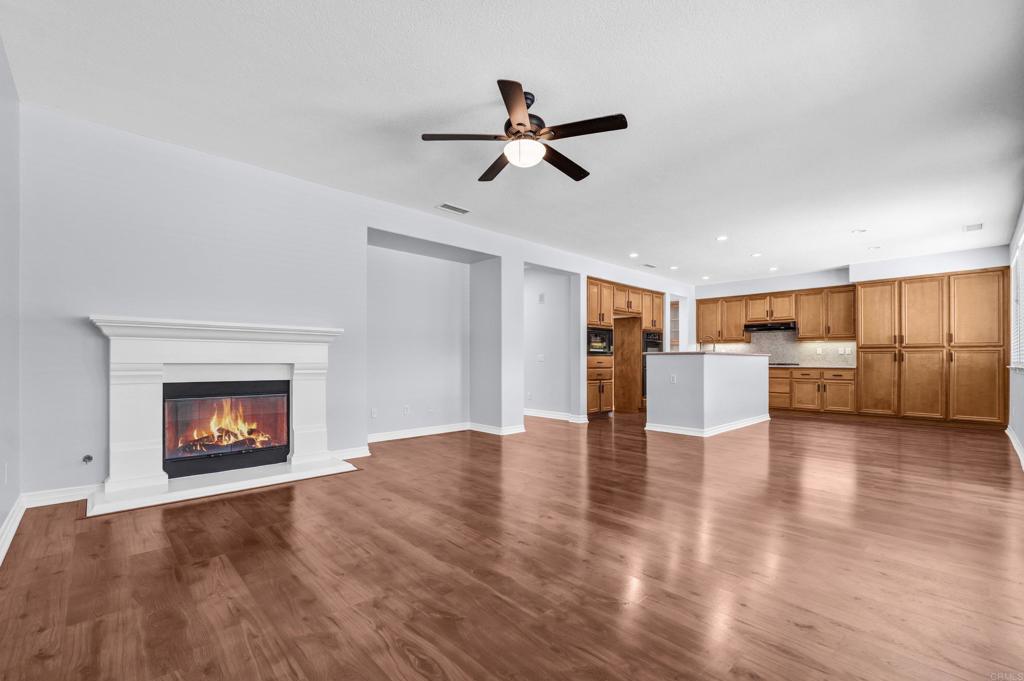 27973 Breakwater Ct. Property Photo 16
