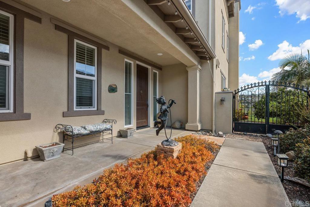 6832 Estrella De Mar Road Property Photo 4