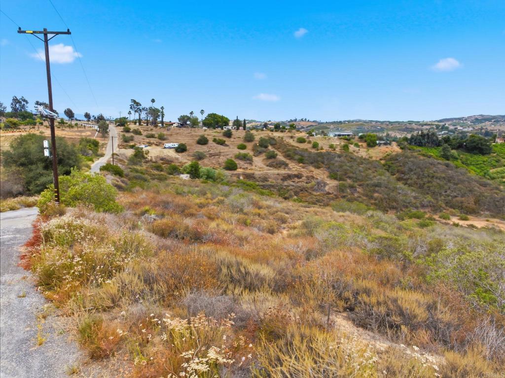 127 210-76/77 Rocking Horse Property Photo 7