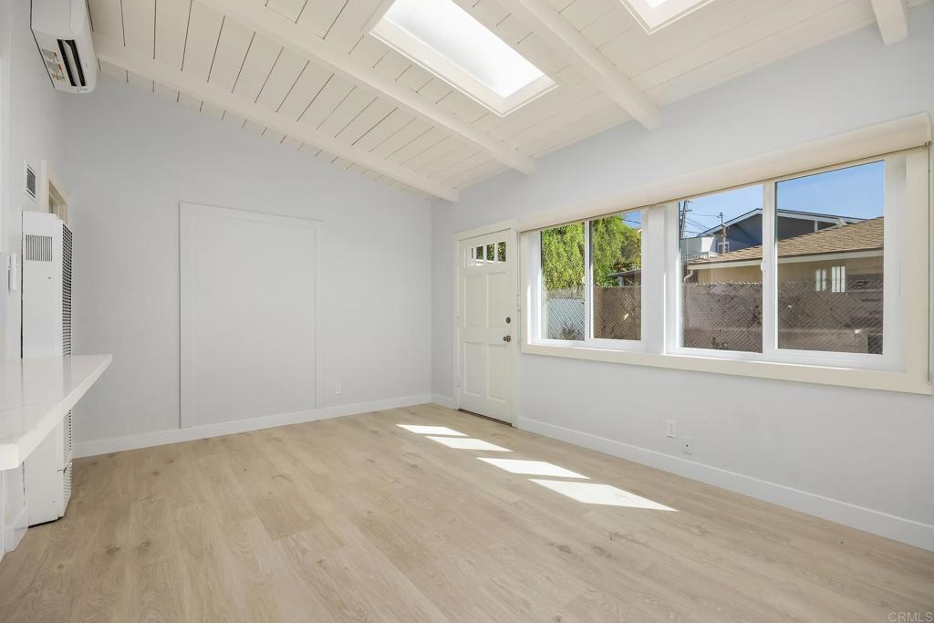 2251 Montgomery Avenue Property Photo 8