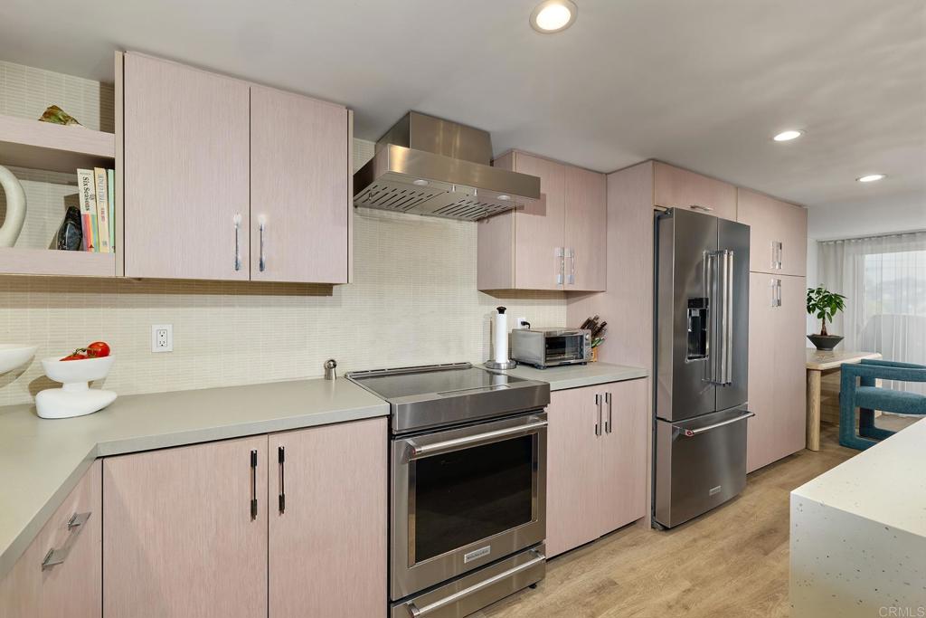 353 W I Street Property Photo 18