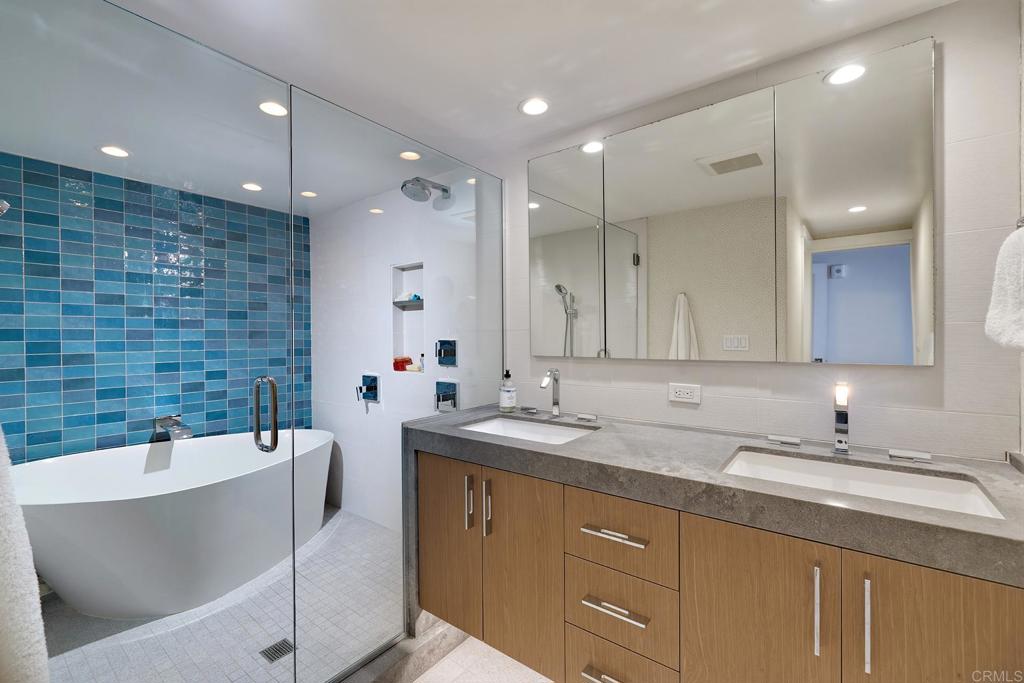 353 W I Street Property Photo 21
