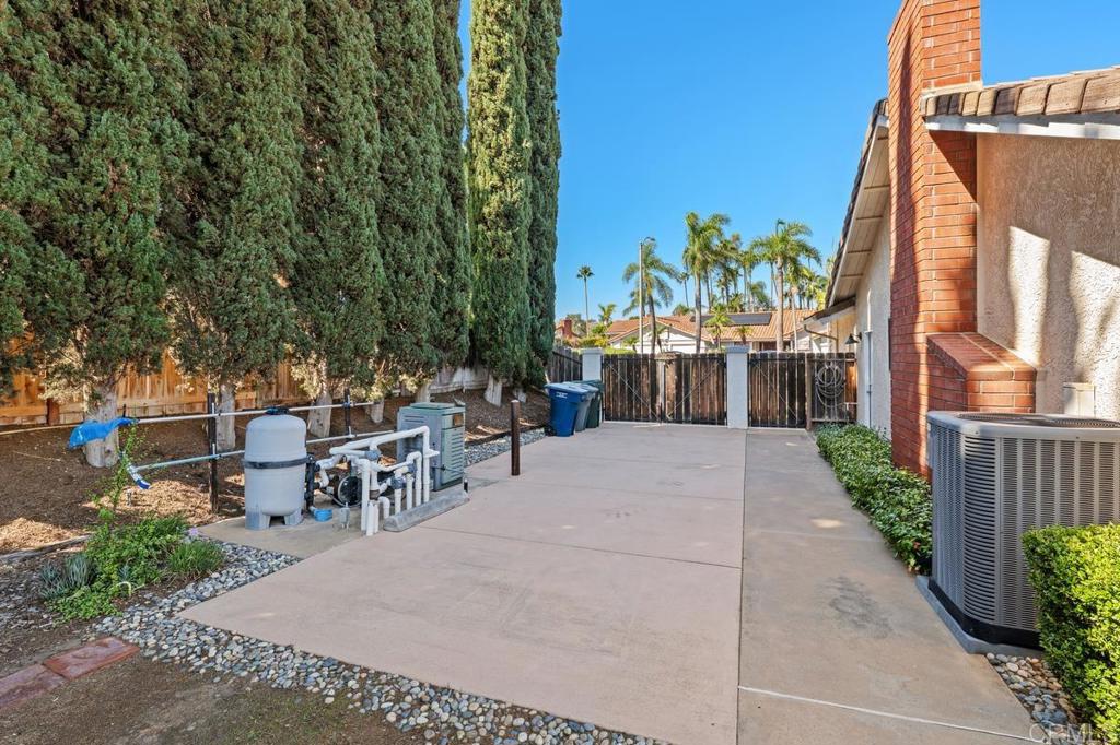 2321 Cortina Circle Property Photo 10