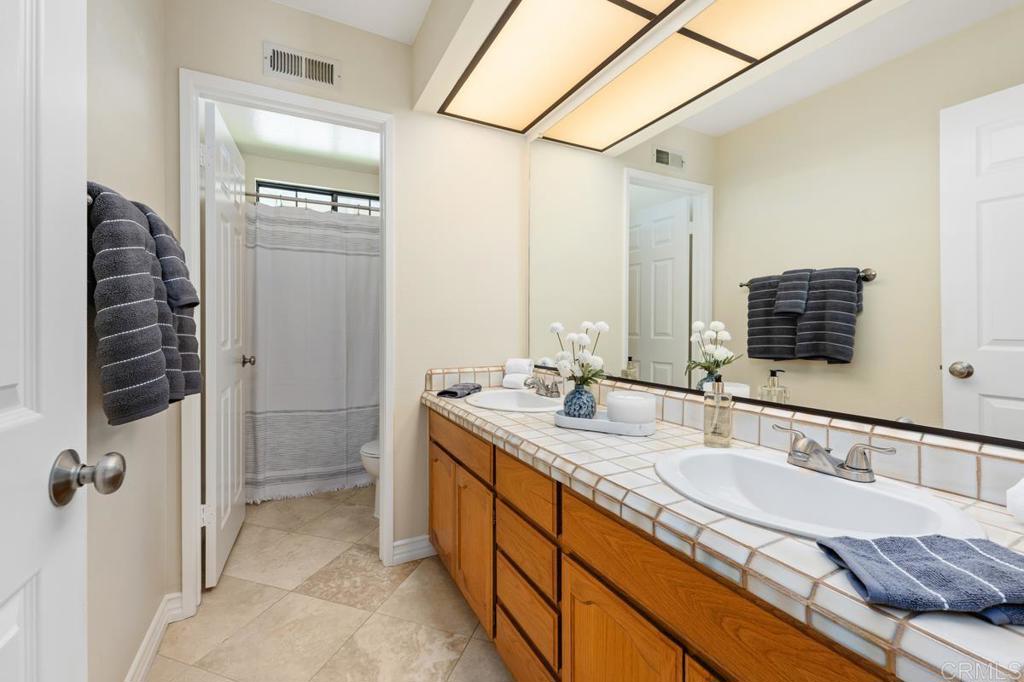 2321 Cortina Circle Property Photo 21