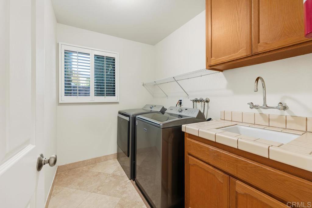 2321 Cortina Circle Property Photo 23