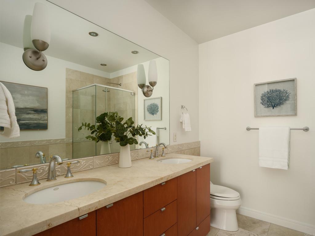 550 Front Street 1403 Property Photo 18