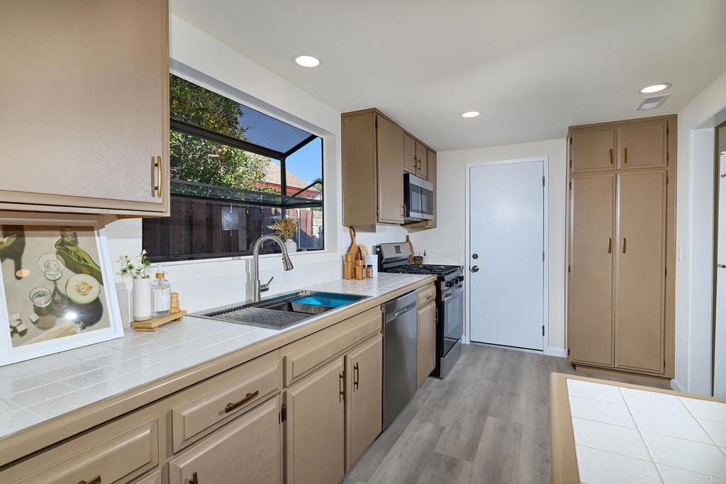 297 Juaneno Ave. Property Photo 13