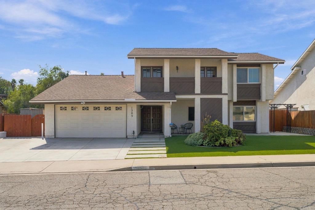 1309 Shadow Hills Court Property Photo 3