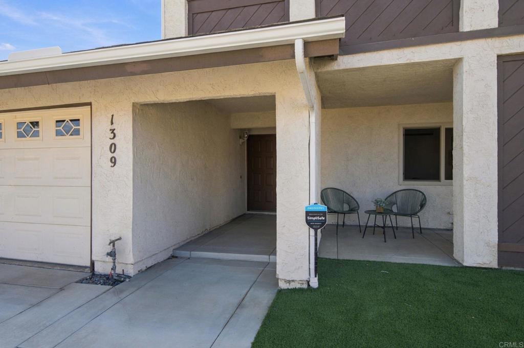1309 Shadow Hills Court Property Photo 4