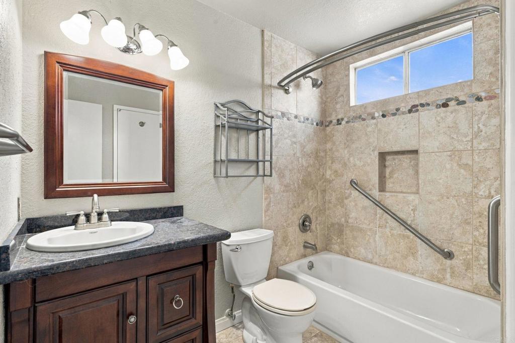 1309 Shadow Hills Court Property Photo 25