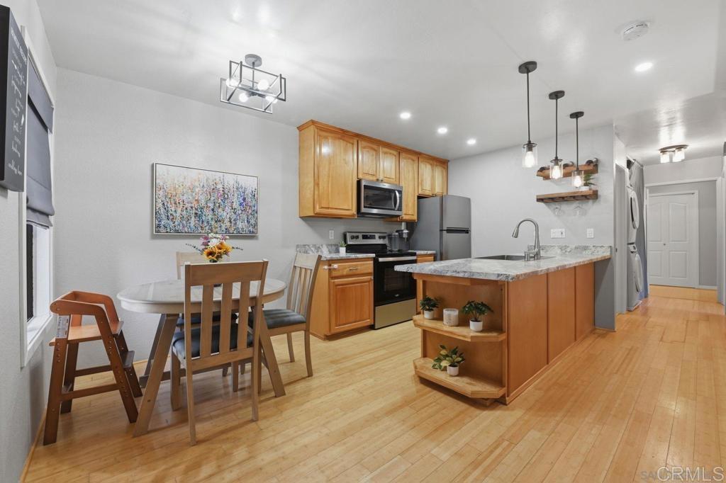 13768 Ruette Le Parc, Del Mar Ca 92014 C Property Photo 3