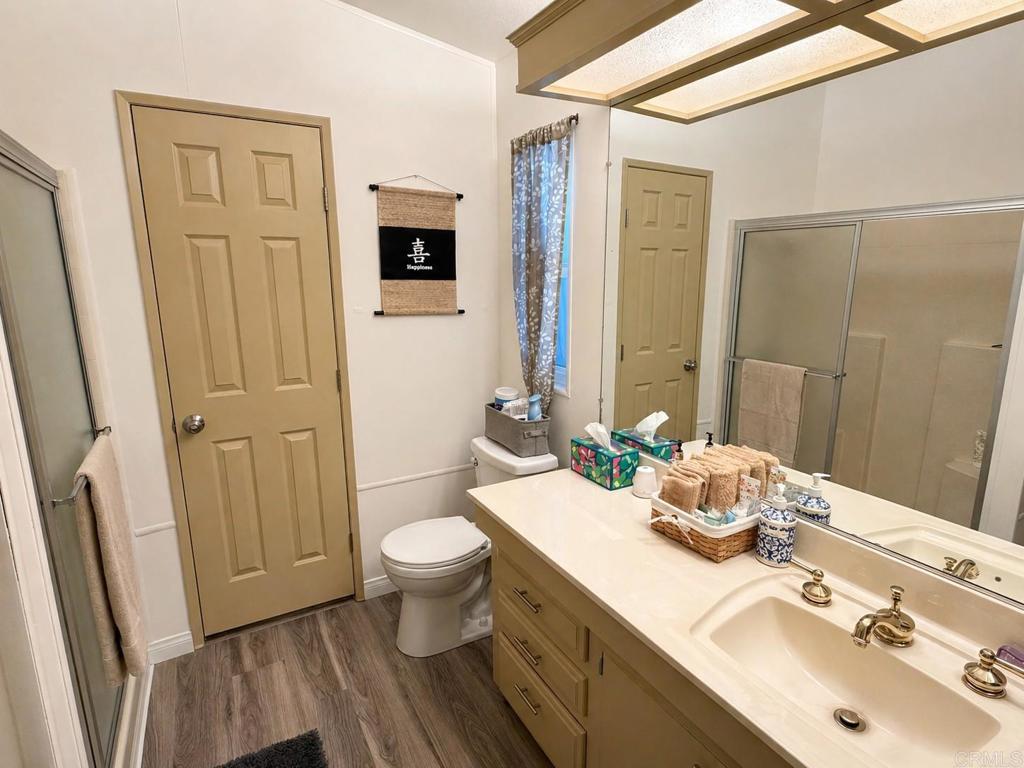 1145 E Barham Drive 71 Property Photo 5