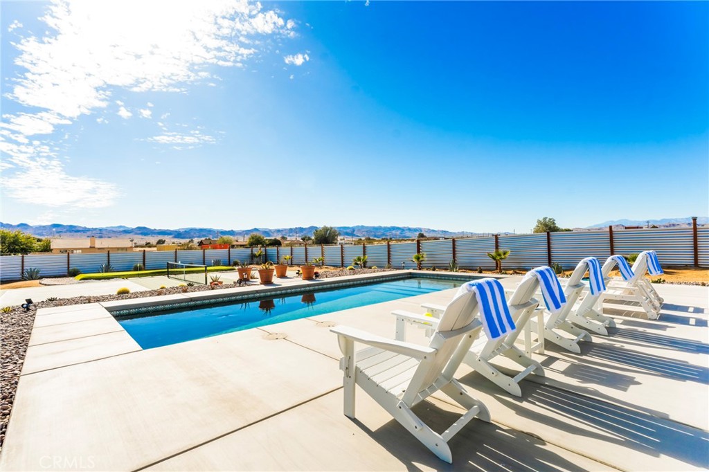 65055 Sun Mesa Road Property Photo 1