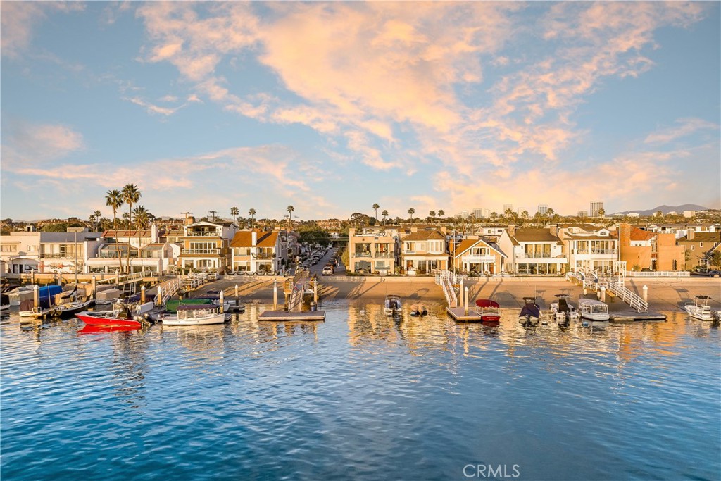 512 S Bay Front Property Photo 2