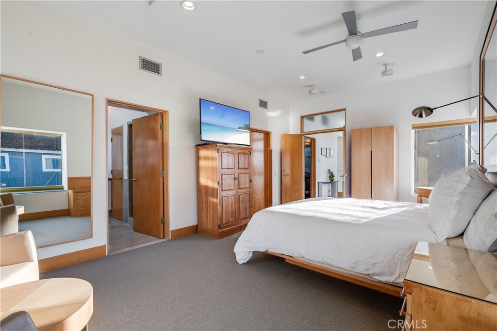 512 S Bay Front Property Photo 6