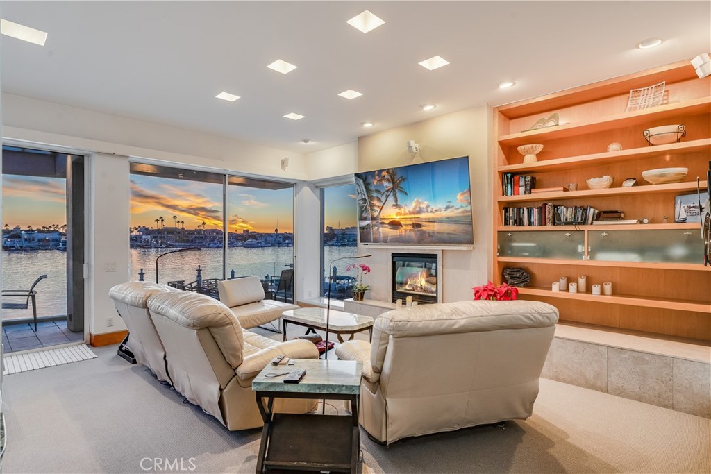 512 S Bay Front Property Photo 12