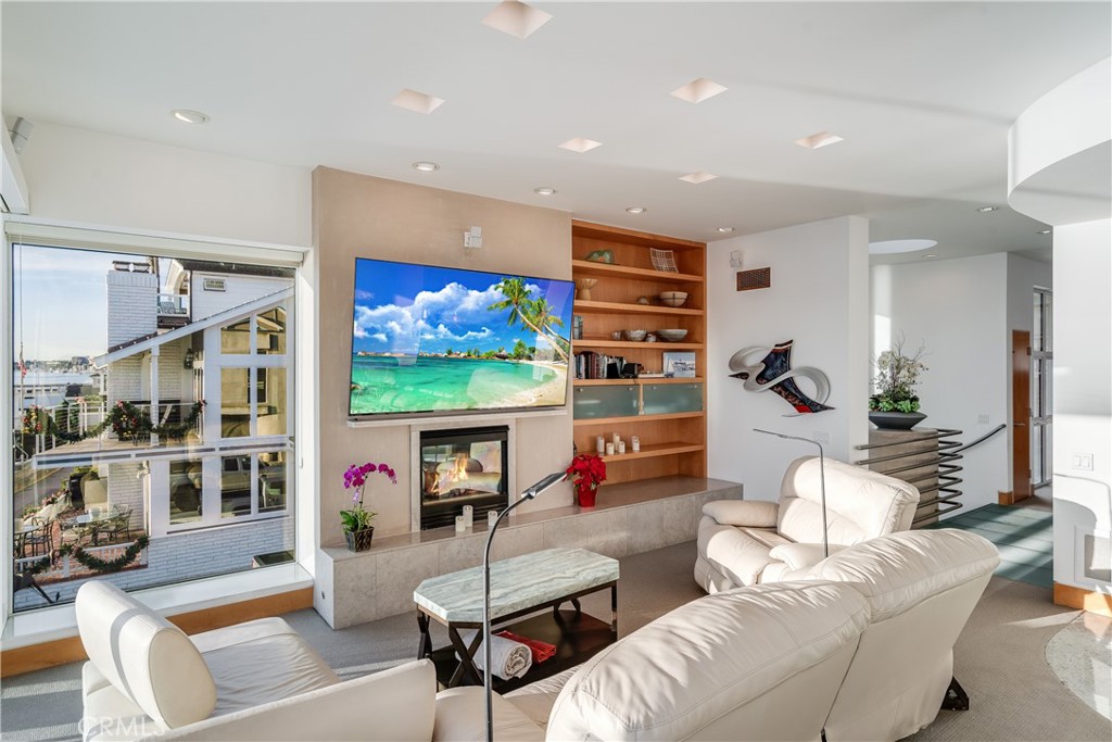 512 S Bay Front Property Photo 16