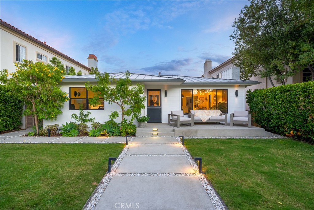 542 Tustin Avenue Property Photo 1