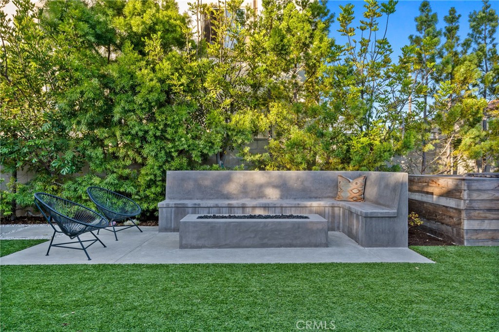542 Tustin Avenue Property Photo 31