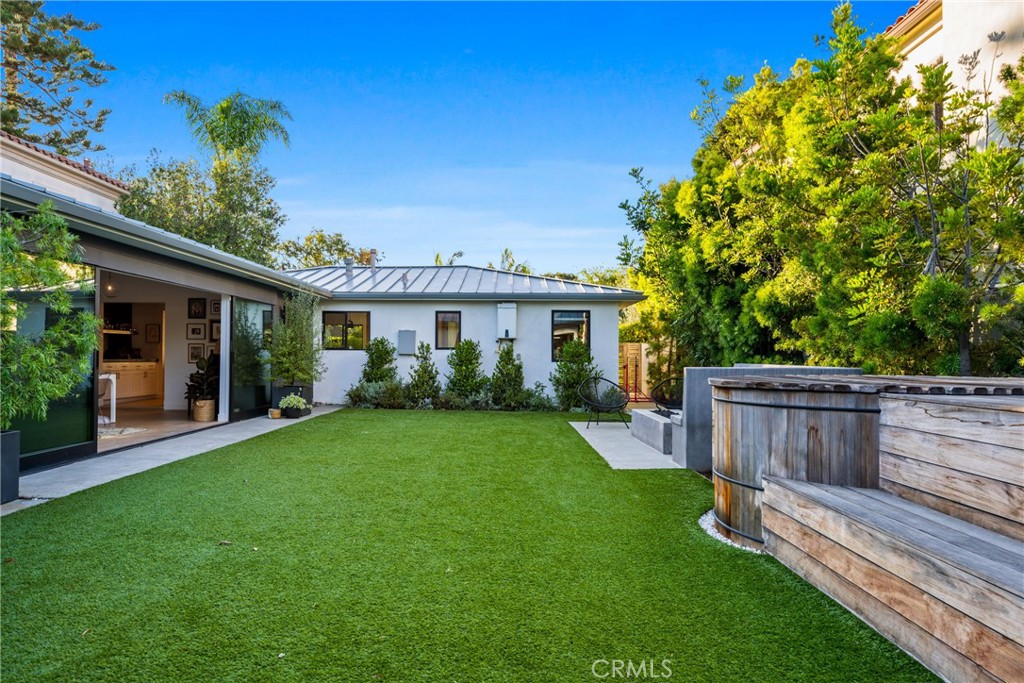 542 Tustin Avenue Property Photo 32