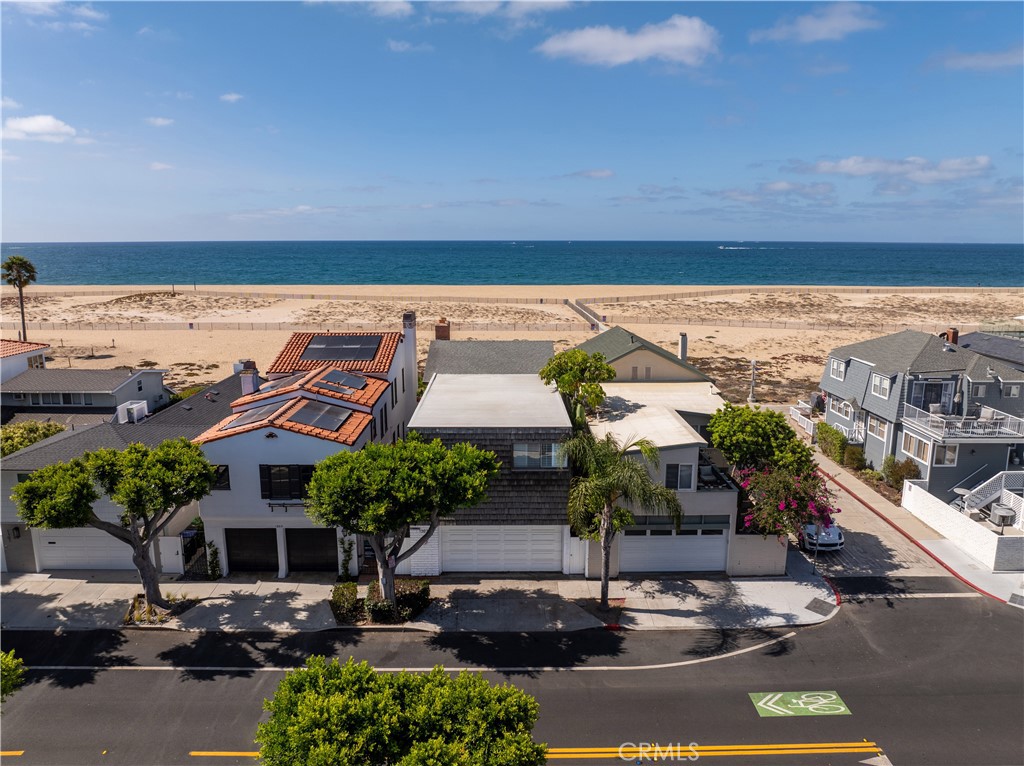 1303 E Balboa Boulevard Property Photo 1