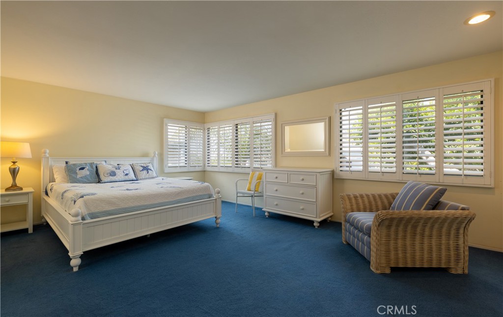 1303 E Balboa Boulevard Property Photo 14