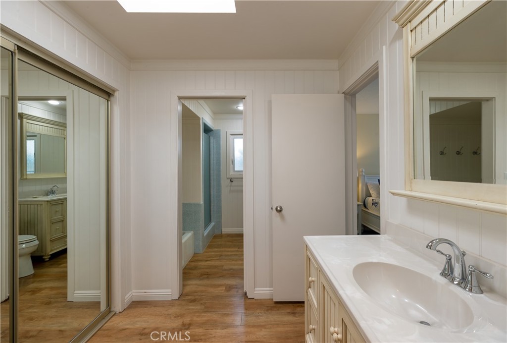 1303 E Balboa Boulevard Property Photo 16