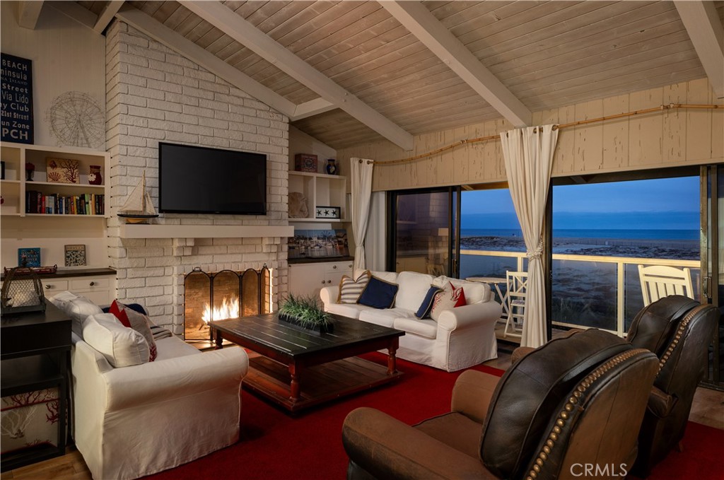 1303 E Balboa Boulevard Property Photo 19