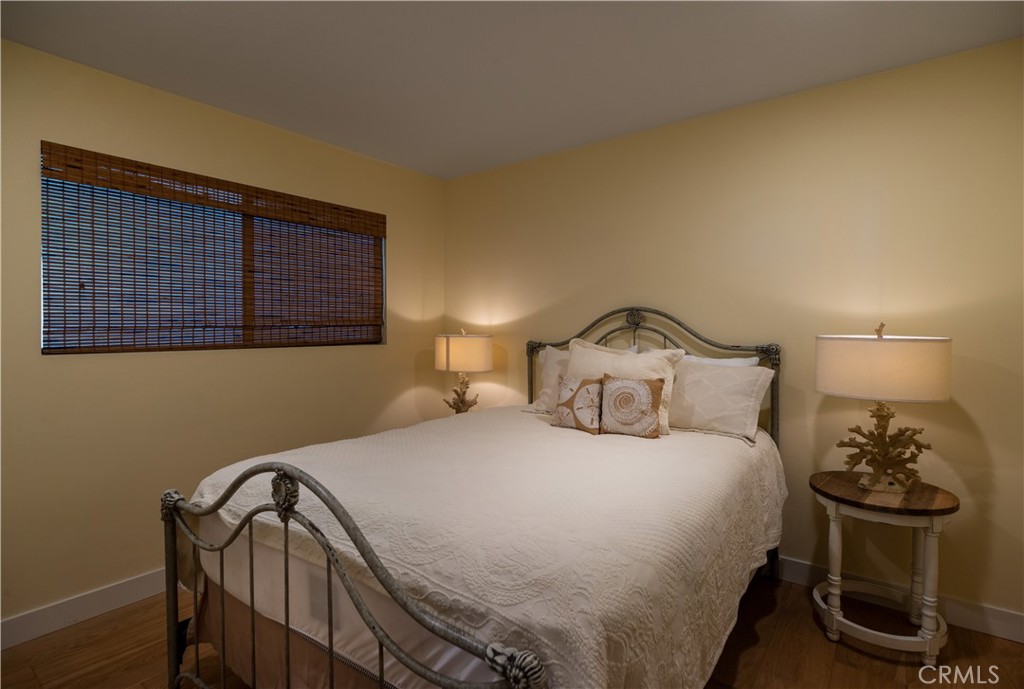 1303 E Balboa Boulevard Property Photo 22