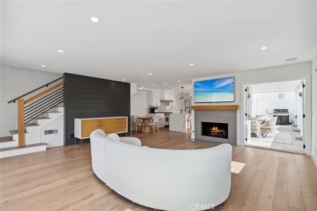 300 Coral Avenue Property Photo 3