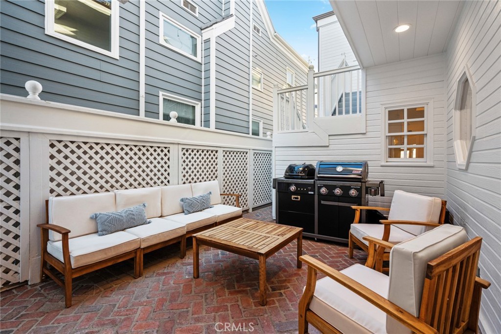 125 Grand Canal Property Photo 16