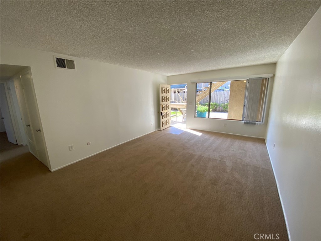 3734 S Marine Street Property Photo 9