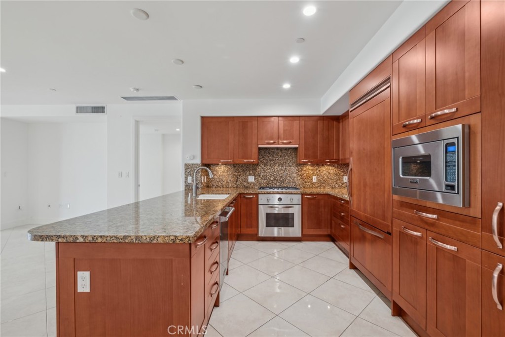 5031 Scholarship Property Photo 1