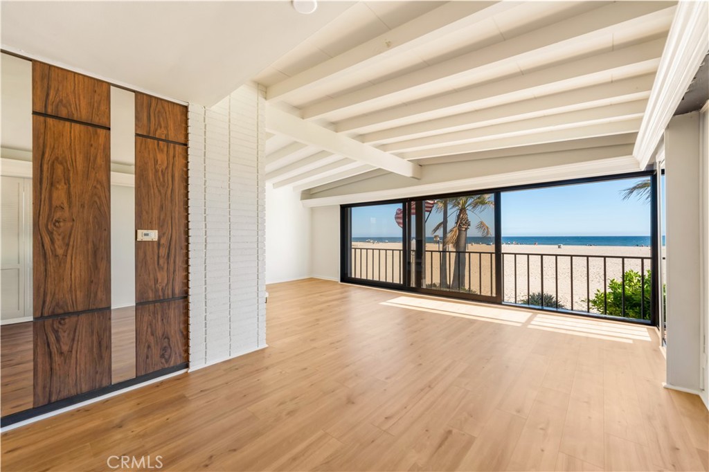 1510 W Oceanfront Property Photo 32