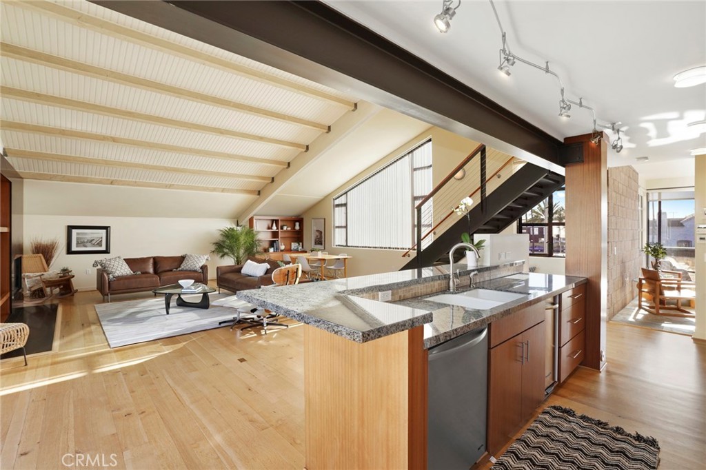 2410 Newport Blvd Property Photo 37