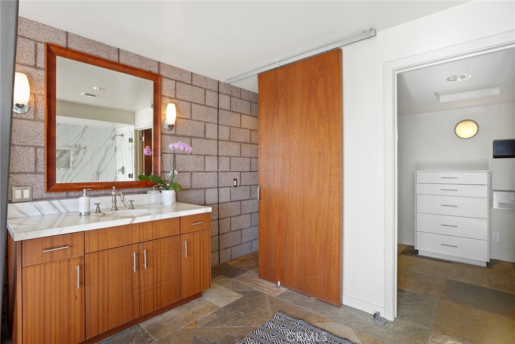 2410 Newport Blvd Property Photo 44