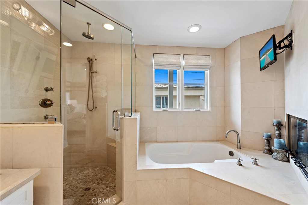212 Marguerite Avenue Property Photo 17