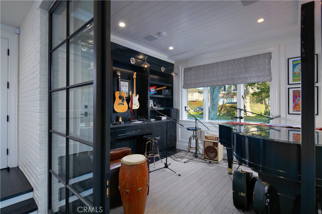 14 Beacon Bay Property Photo 11