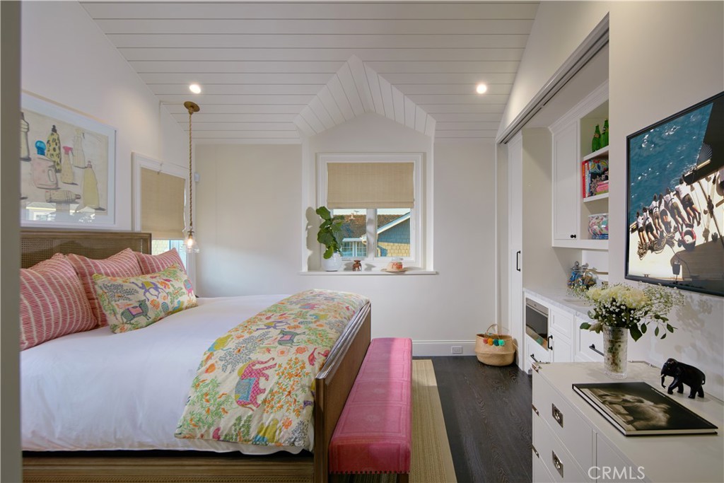 14 Beacon Bay Property Photo 25