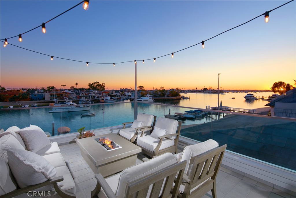 14 Beacon Bay Property Photo 28