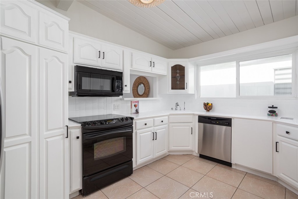 1809 W Bay Avenue Property Photo 15