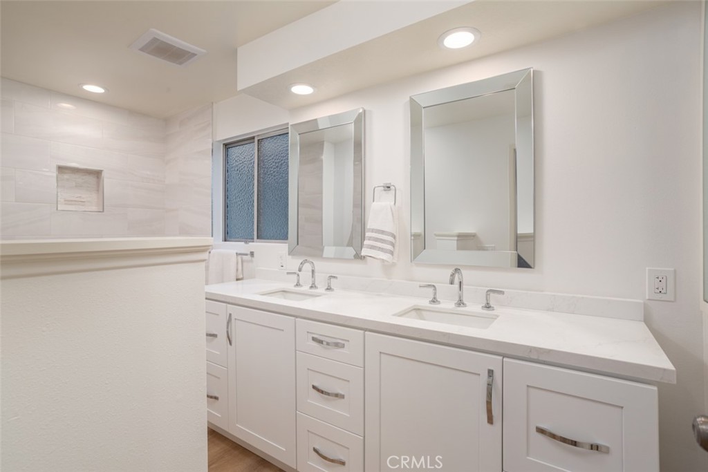 1809 W Bay Avenue Property Photo 43