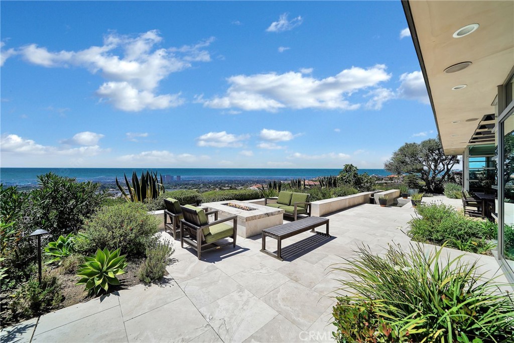 9 Jade Cove Property Photo 1